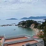 The Blue Gem 아파트 *